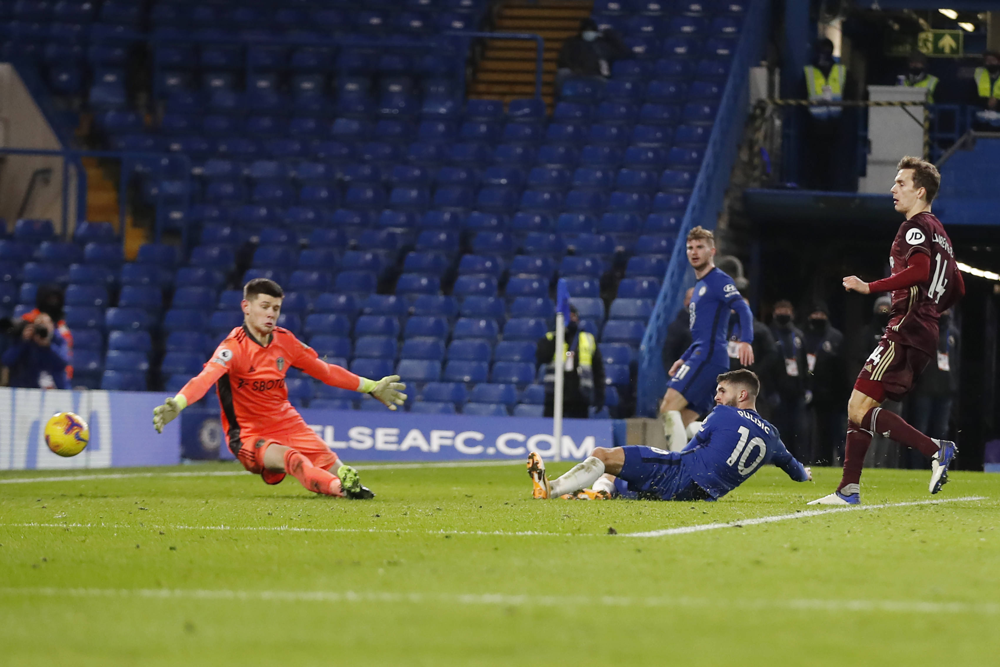 对整个团队 对整个团队