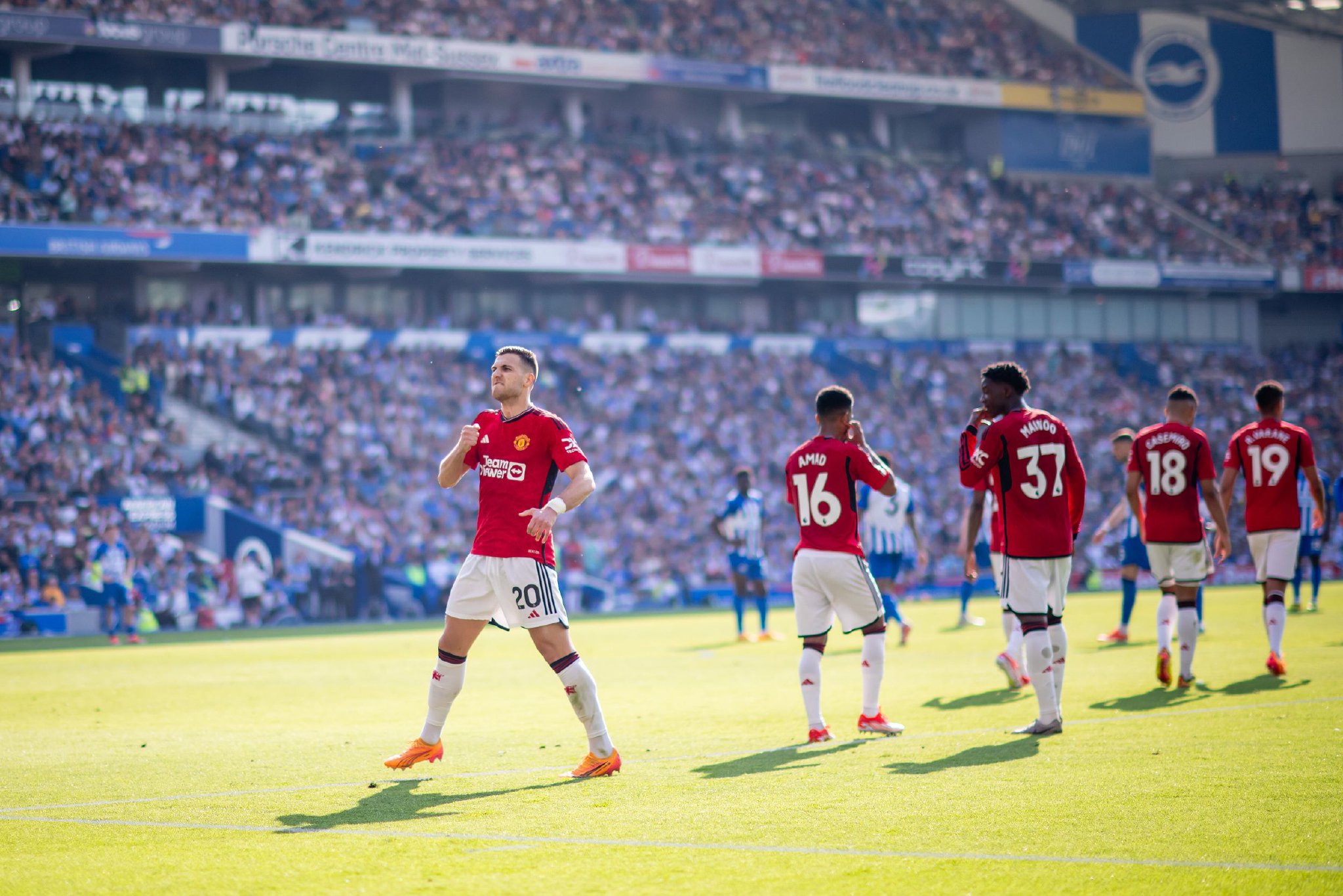 率则保持在 率则保持在